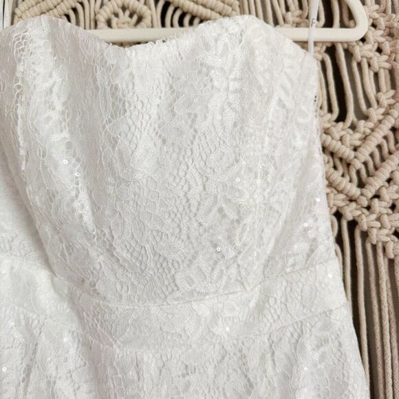 Lulus White Lace Strapless Jumpsuit – Size M | Bachelorette, Summer Bride - Picture 4 of 7